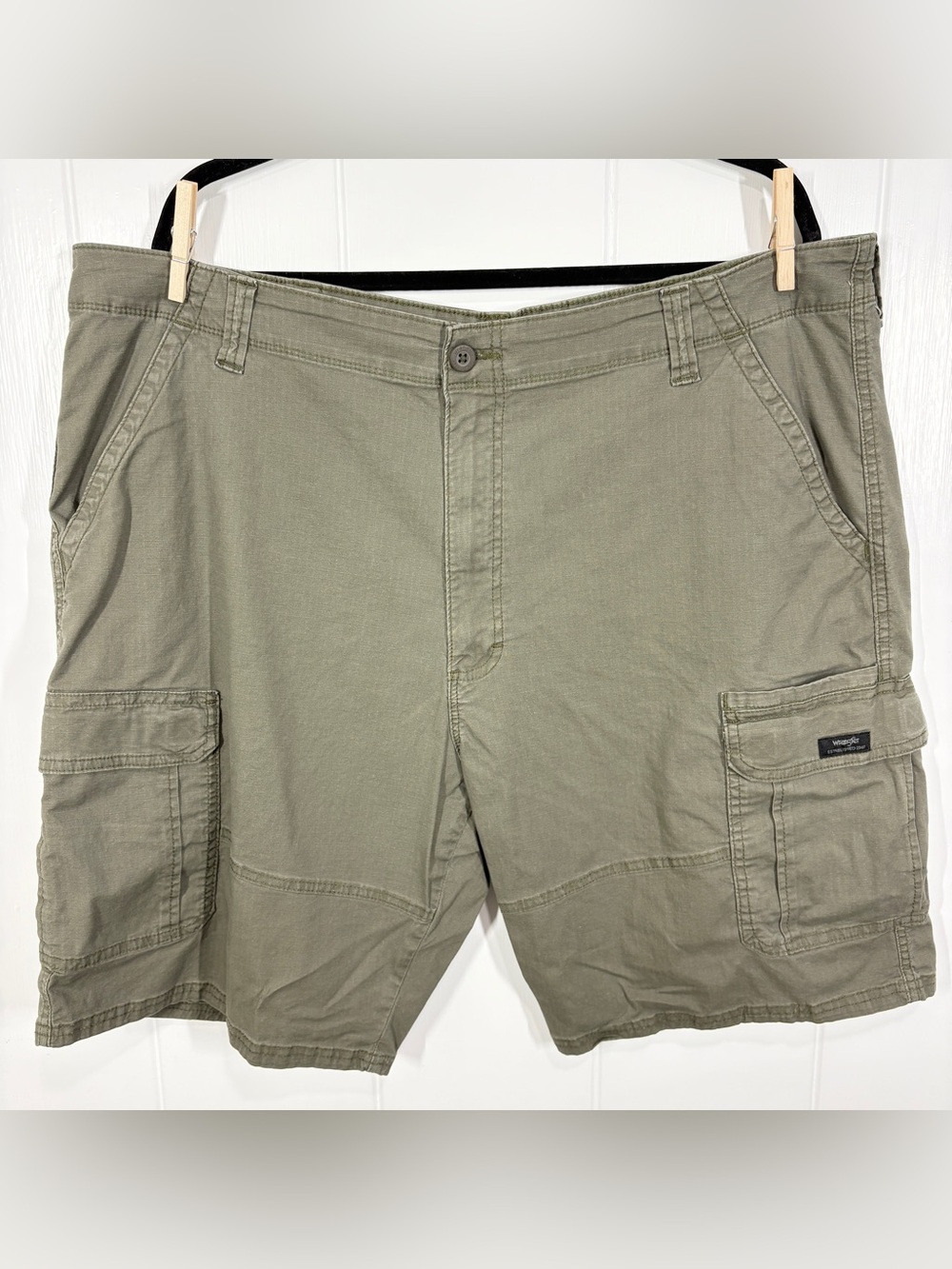 Wrangler Mens Relaxed Fit Green Cargo Shorts Size 42 Stretch Ripstop